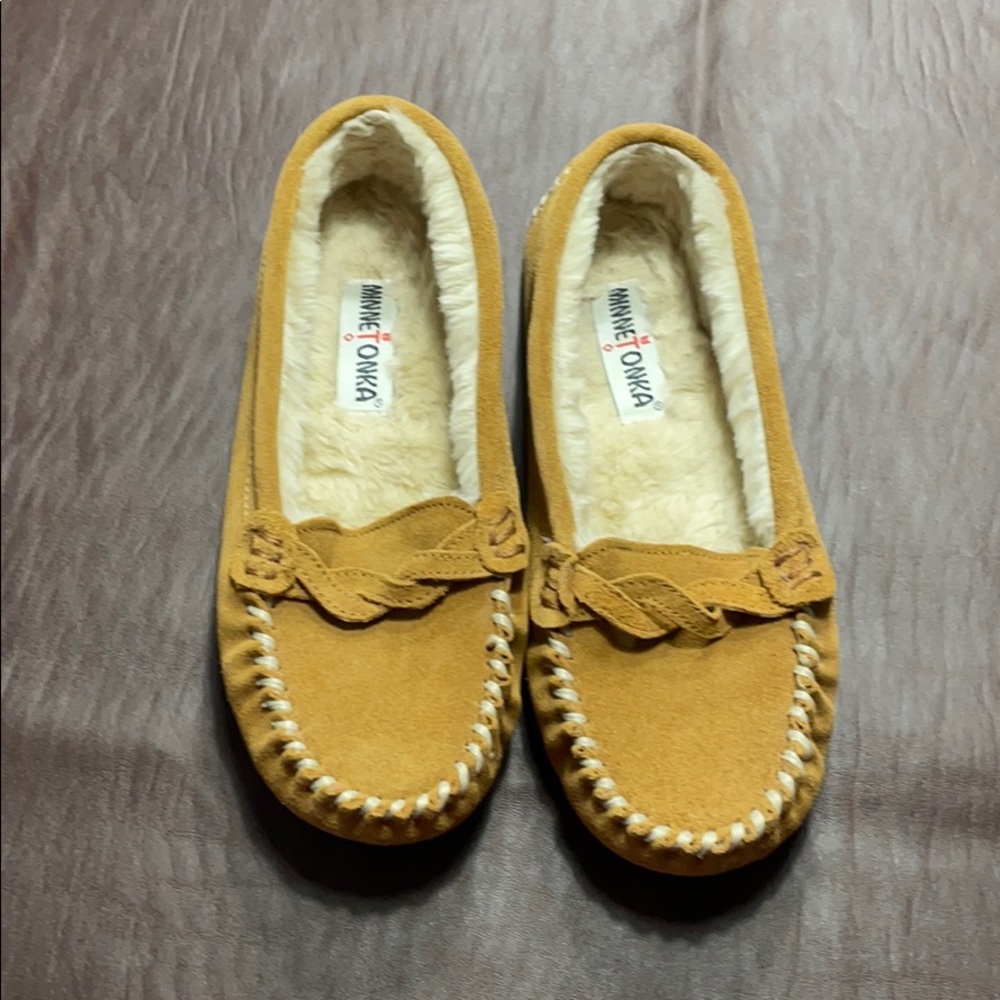 Moccasin shoes